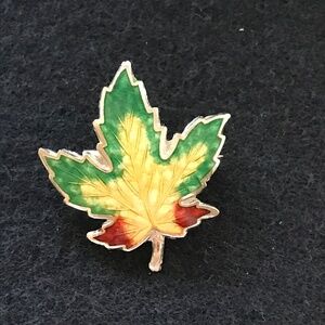 BMCO Sterling Silver / Enamel Maple Leaf Brooch / Pin